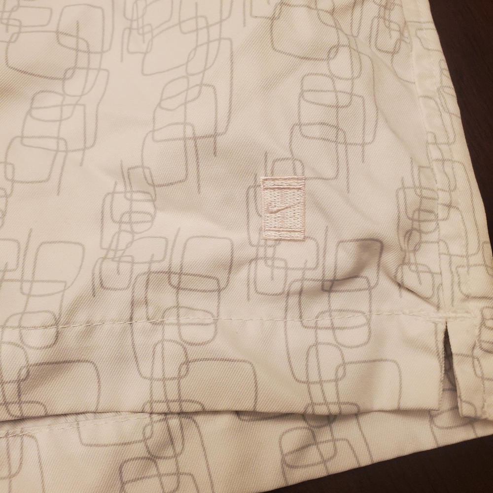 Nike Shorts Drawstring Size Medium - image 2